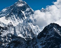اورست بلند ترین قله جهان